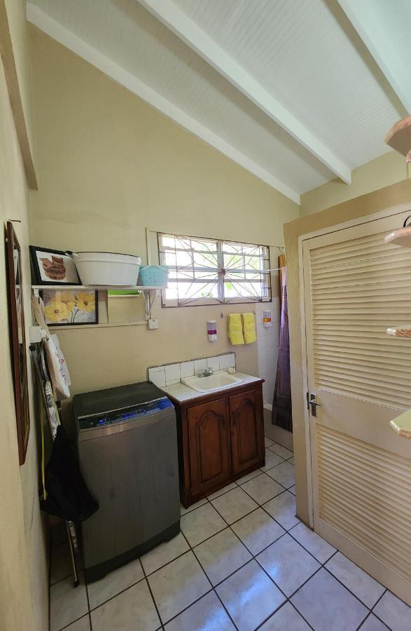 Villa La Kaye Nou By Smo Wellness Soufrière Zimmer foto